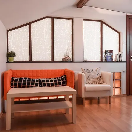 Fresh Modern Designer Studio In Historical Centre *
